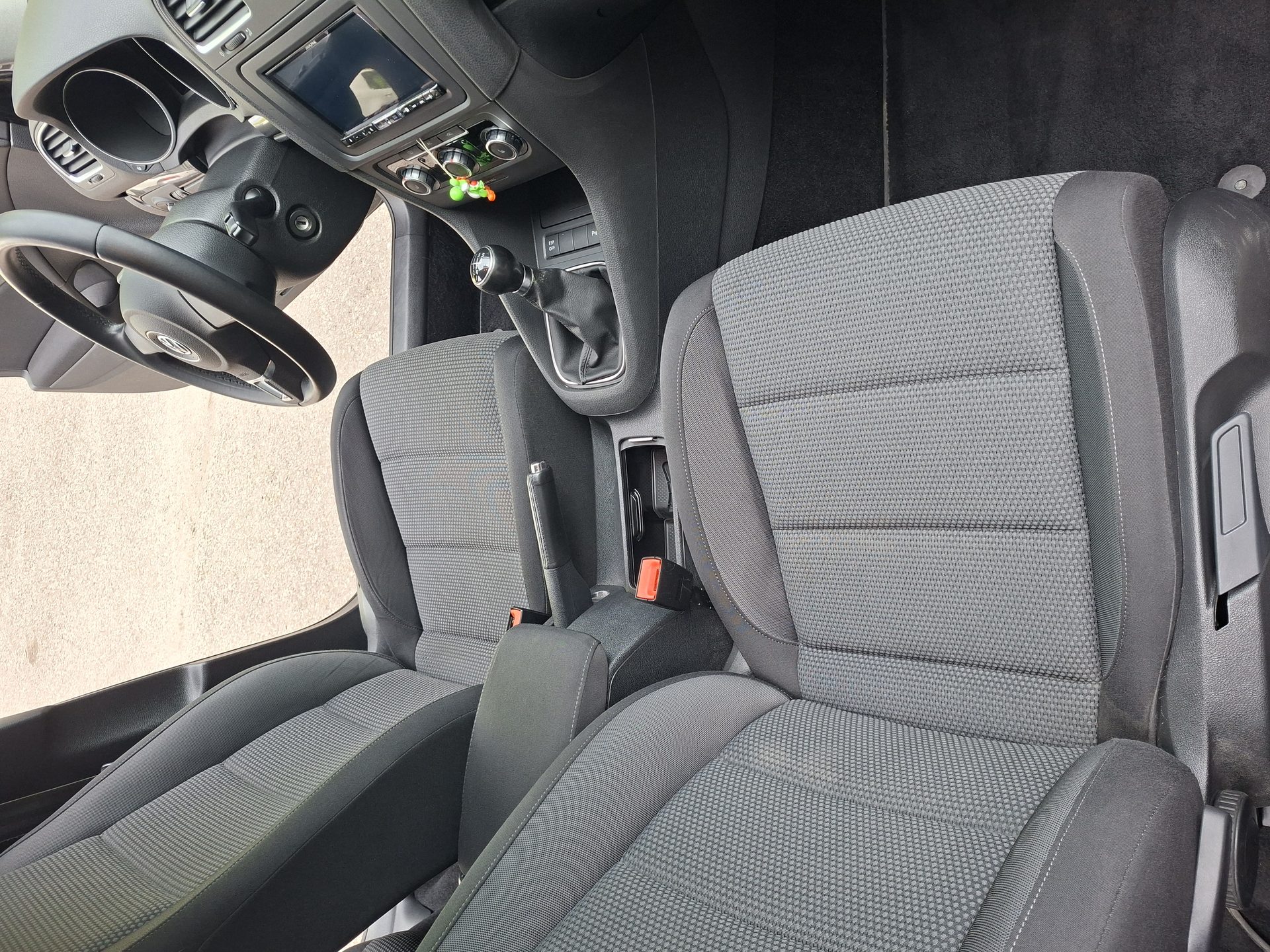 VW Golf 6 nach der Fahrzeugaufbereitung bei BF Aufbereitung
